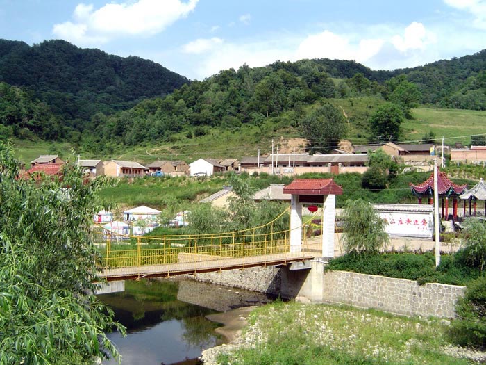 吊桥悠悠